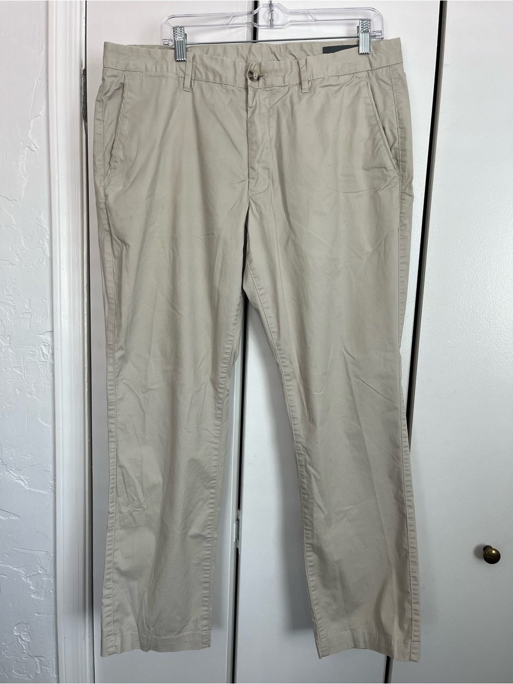 Men’s Classic Beige Chino Pants W36